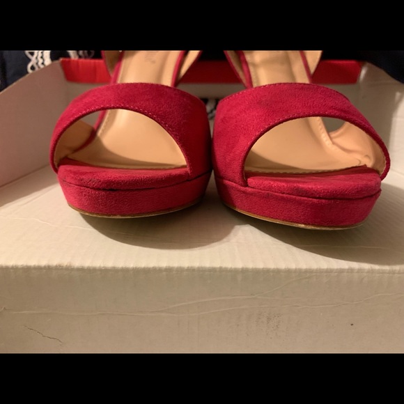 Heels - Picture 3 of 7